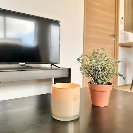 L'evasion Verte - Lumineux - Spacieux - Parking Prive - Calme Appartement